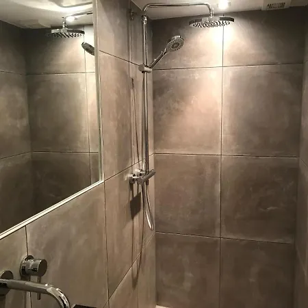 Midtown Alojamento de Acomodação e Pequeno-almoço 3*