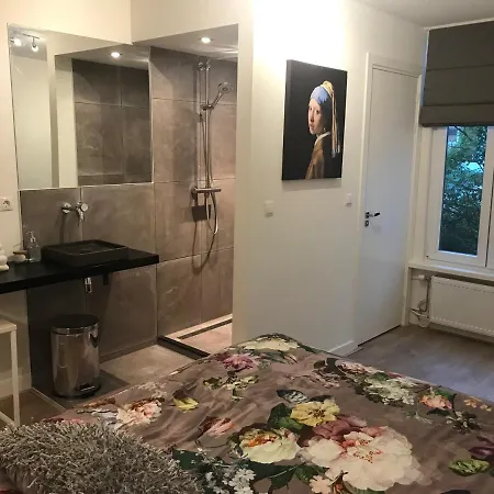 Midtown Bed & Breakfast *
