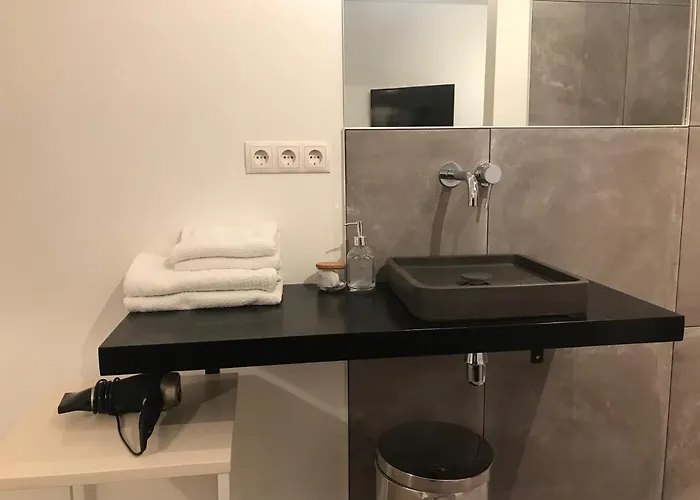 לינה וארוחת בוקר Midtown אמסטרדם